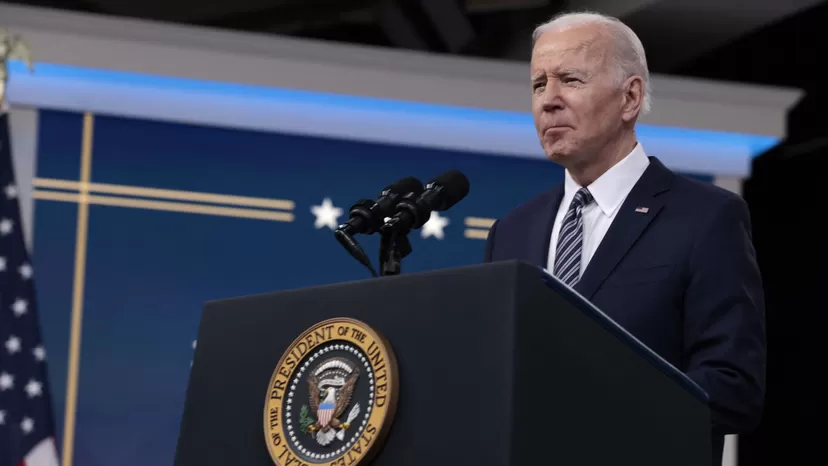 Estados Unidos: Biden prometió aliviar el precio de los combustibles