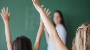 Estados Unidos: Profesora no vacunada y sin mascarilla contagió de COVID-19 a la mitad de su clase. Foto referencial: Diario Vea