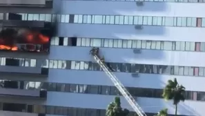 EE. UU.: Ocho heridos tras incendio en edificio en Los &Aacute;ngeles. Foto: Canal 44