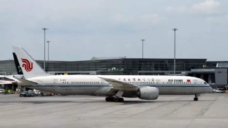 Estados Unidos ordenó suspender los vuelos desde y hacia sus territorio de aerolíneas chinas. Foto: AFP referencial