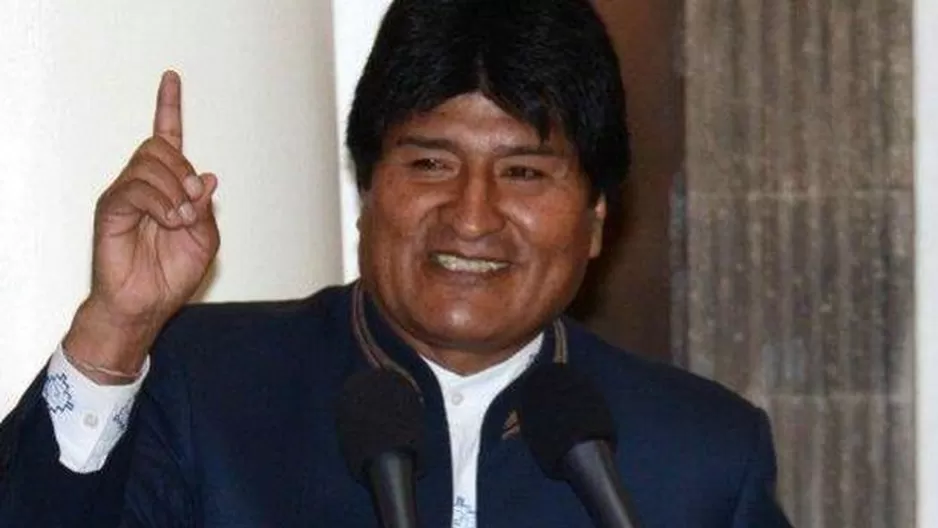 Evo Morales entregó memoria de la demanda marítima contra Chile en La Haya