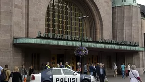 Según la televisión pública Yle, el centro de la ciudad fue acordonado. (Vía: AFP)