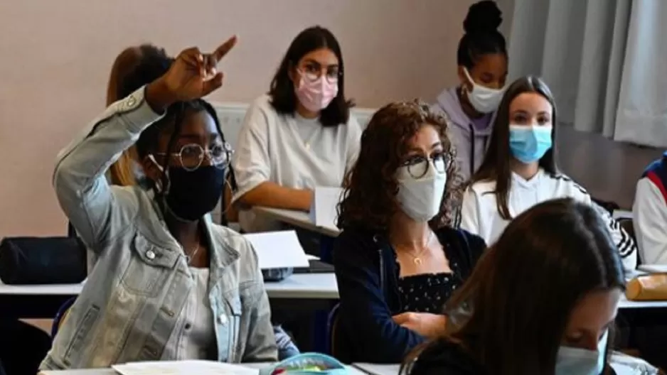 Francia cierra más de 80 escuelas en quince días por casos de COVID-19. Foto: AFP