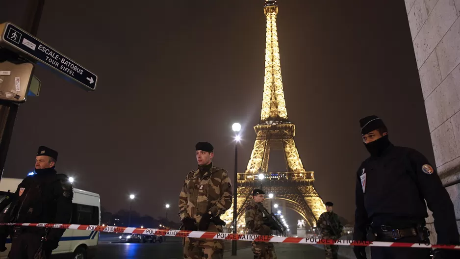 Francia: falsa alarma obliga a evacuar el área cercana a la Torre Eiffel