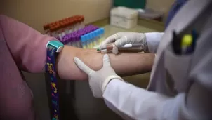 Francia reducirá de un año a cuatro meses el período de abstinencia sexual que deben respetar los homosexuales para poder donar sangre. Foto: AFP