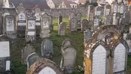 Francia: Centenar de tumbas de cementerio judío son profanadas con inscripciones antisemitas