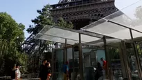 Torre Eiffel vuelve a recibir público tras un cierre de tres meses por el coronavirus. Foto: AFP