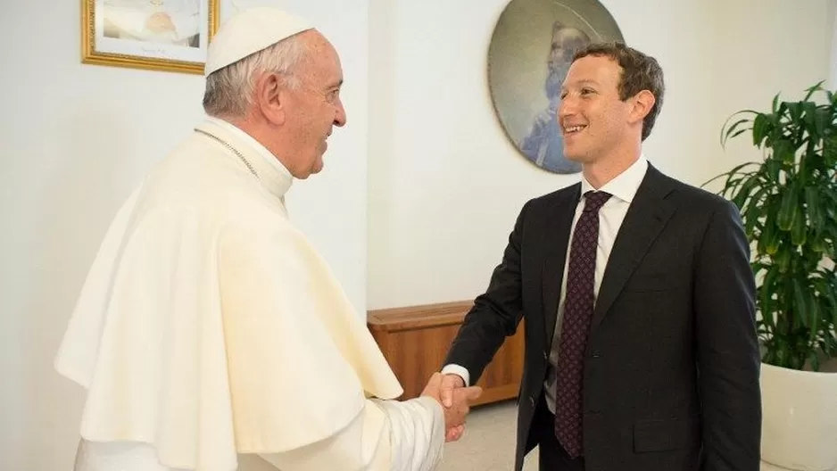 Papa Francisco y Mark Zuckerberg (Vía: AFP)