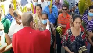 Honduras: Sacerdote le arranca la mascarilla a fieles. Foto: Captura / Video: VMH Noticias