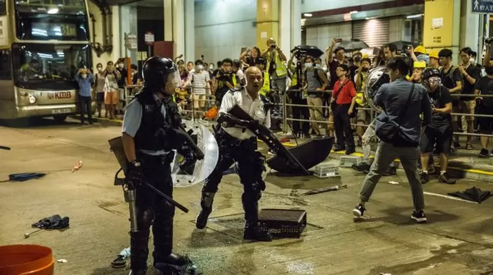Hong Kong: detienen a 44 manifestantes por participar en disturbios. Foto: AFP Hong Kong: detienen a 44 manifestantes por participar en disturbios. Foto: AFP
