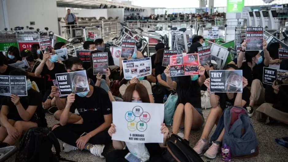 Hong Kong: aeropuerto suspende todos sus vuelos de salida por segundo día consecutivo. Foto: EFE