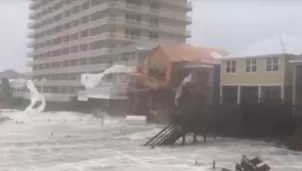 Michael lleg&oacute; a Mexico Beach con vientos de hasta 250 km/h y las im&aacute;genes de los v&iacute;deos hechos con tel&eacute;fonos de celulares son m&aacute;s que elocuentes sobre los efectos en esa localidad. (Foto: Captura/Video: AFP)