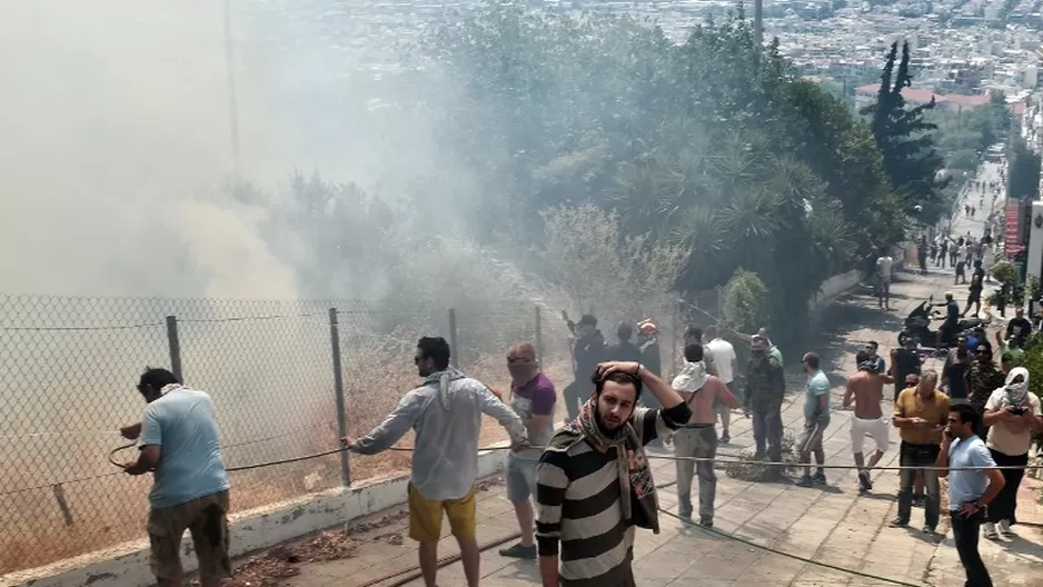 Incendios en un bosque cerca de Atenas y en el Peloponeso griego