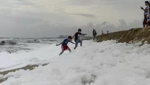 India: Los niños habían estado jugando con la espuma. Foto: AFP