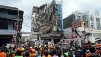 Indonesia: Edificio de 5 pisos se derrumbó y 8 resultaron heridos. Foto y video: AFP