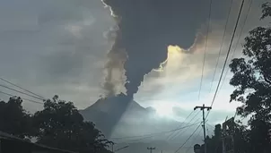 Indonesia: Más de 1200 evacuados por la erupción del volcán Lewotobi - Foto y video: Canal N