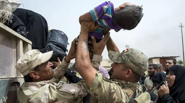 Habitantes de Mosul, en Irak, son 'escudos humanos' de EI. Foto: AFP Habitantes de Mosul, en Irak, son 'escudos humanos' de EI. Foto: AFP