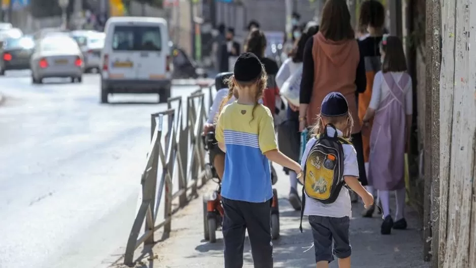 Israel exigirá pruebas COVID-19 a niños de 3 a 11 años para ingresar a sitios públicos. Foto referencial: NTN24