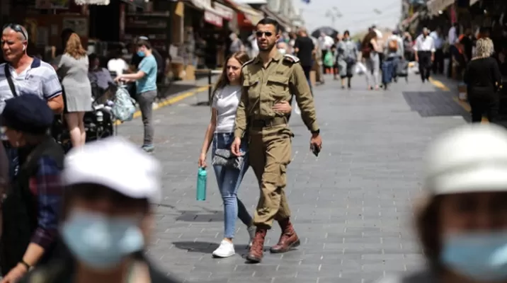 Israel pone fin a la mascarilla obligatoria en lugares públicos cerrados. Foto referencial: EFE Israel pone fin a la mascarilla obligatoria en lugares públicos cerrados. Foto referencial: EFE