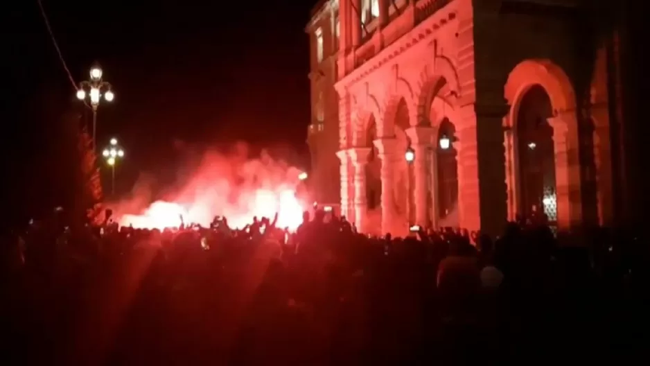 Italia: Estallan protestas en varias ciudades contra medidas para contener la segunda ola del coronavirus. Foto: AFP