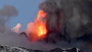 Italia: Espectacular erupción del volcán Etna provoca una lluvia de piedras. Foto: AFP / Video: Twitter Tancredi Palmeri