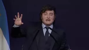 El presidente Javier Milei culpó a las feministas y al aborto legal de la baja natalidad en Argentina. Durante el Council of the Americas, afirmó que la caída de nacimientos afecta las pensiones y el capital humano. Video: Canal N