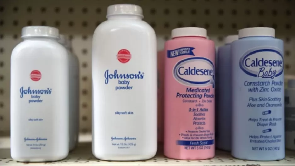 Johnson & Johnson retira su controvertido talco para bebés de Estados Unidos y Canadá. Foto: AFP