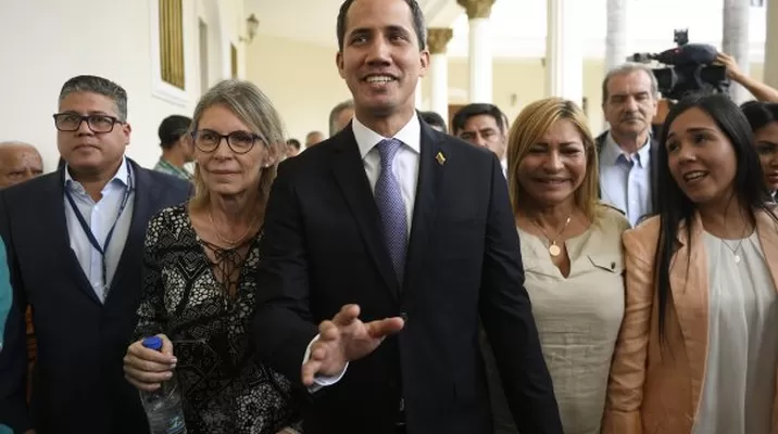 Juan Guaidó dice que esposa de Leopoldo López está en misión humanitaria en España. Foto: AFP Juan Guaidó dice que esposa de Leopoldo López está en misión humanitaria en España. Foto: AFP