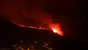 Lava del volcán Cumbre Vieja llegó al mar. Foto: AFP