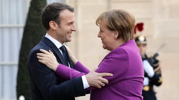 Macron y Merkel preparan un plan para reformar la Unión Europea. Foto: AFP Macron y Merkel preparan un plan para reformar la Unión Europea. Foto: AFP