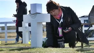 Malvinas: familiares homenajean a soldados argentinos caídos. Video: AFP