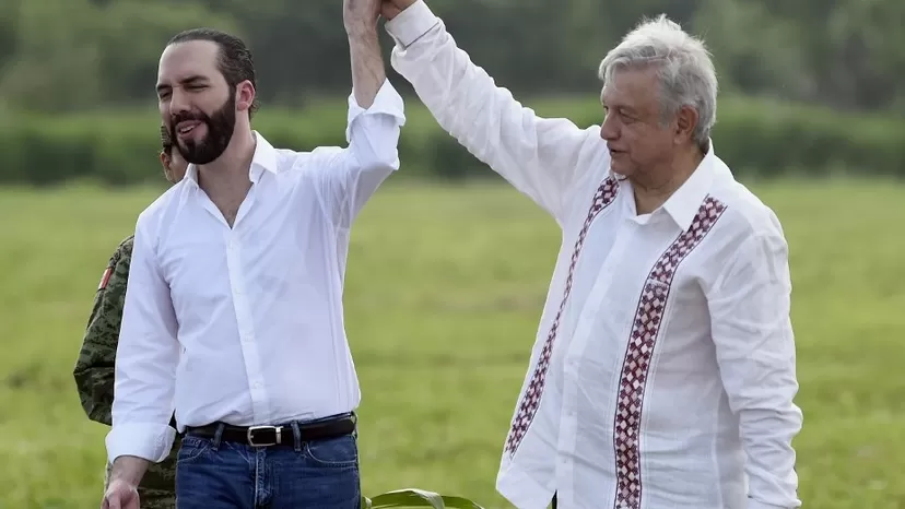 Manuel López Obrador golpeó casualmente a su homólogo de El Salvador