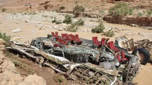 Marruecos: autobús fue arrastrado por corriente de río y murieron al menos 17 personas. Foto: AFP