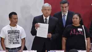 El presidente de M&eacute;xico, Andr&eacute;s Manuel L&oacute;pez Obrador (AMLO) firm&oacute; un decreto para crear la Comisi&oacute;n de la Verdad que investigue la desaparici&oacute;n de los 43 estudiantes de la Escuela de Ayotzinapa. (Foto: AFP)