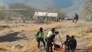 Usando helicópteros retiraron una por una las 45 bolsas con restos humanos. / Video: Canal N