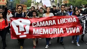 Mexicanos piden esclarecer asesinato de tres estudiantes. Video: AFP