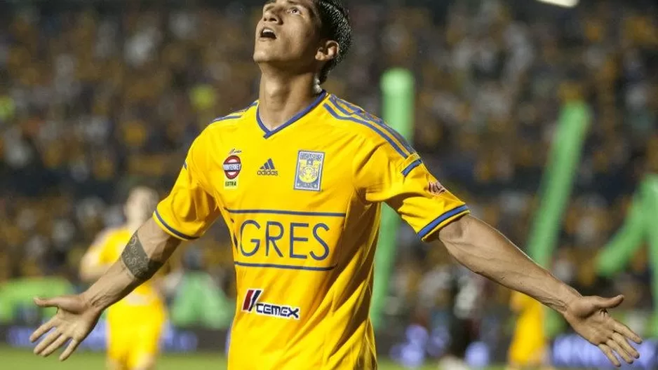 Alan Pulido. (Vía: AFP)