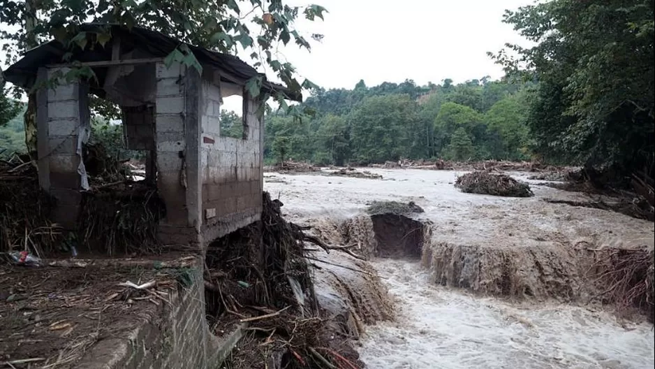  Puente explicó que los problemas ocasionados por Earl se deben a los derrumbes de laderas de montañas. (Vía: Twitter)