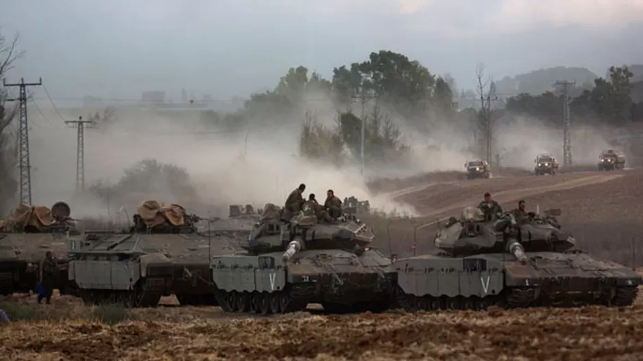 Un tanque Merkawa de Israel se pasea cerca de las fronteras de con la franja de Gaza. (Foto: AFP)