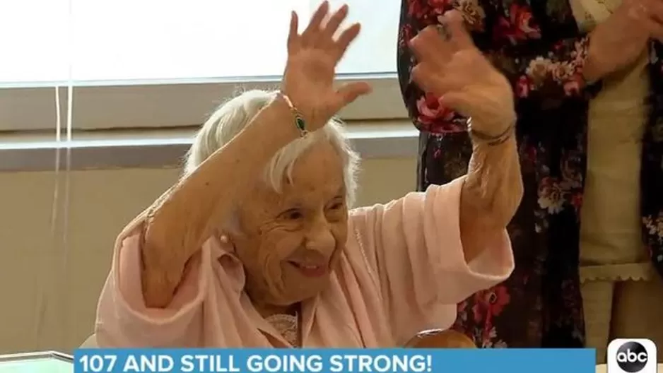 Mujer que cumplió 107 años dice que el secreto de su longevidad es que nunca se caso. Foto: ABC