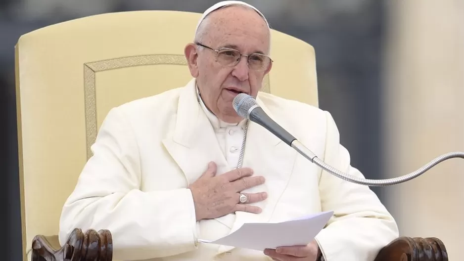 Papa Francisco ofrece una misa en Roma. (V&iacute;a: AFP)