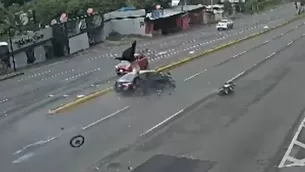 El terrible accidente fue captado por las cámaras de seguridad. / Video: Canal N