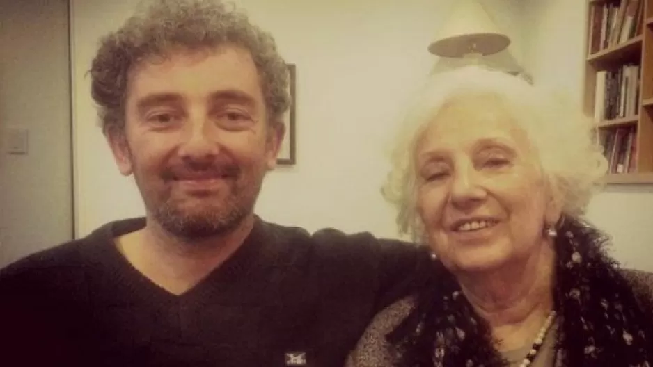 El nieto de Estela de Carlotto difunde primera foto junto a su abuela