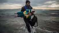 Pescadores de la isla hallaron el cuerpo del niño en el agua y lo trasladaron al hospital de la isla de Samos. (Vía: Twitter)