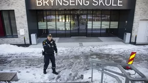 El atacante es un joven que amenazó a un empleado del local con un cuchillo de cortar el pan. Foto: AFP