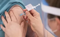 Noruega investiga otras dos muertes de personas que se vacunaron con AstraZeneca y presentaron coágulos - Noticias de noruega