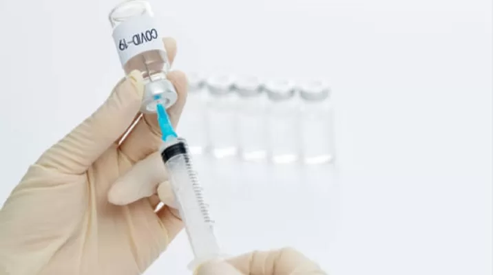 OMS se pronunció sobre la vacuna contra la COVID-19. Foto: iStock referencial OMS se pronunció sobre la vacuna contra la COVID-19. Foto: iStock referencial