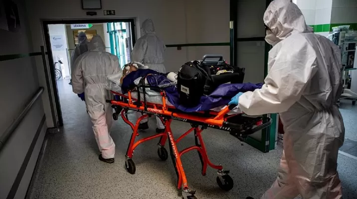 OMS: Las muertes diarias por COVID-19 registran la cifra más baja en cuatro meses. Foto: EFE referencial OMS: Las muertes diarias por COVID-19 registran la cifra más baja en cuatro meses. Foto: EFE referencial