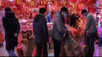 OMS pide suspender venta de animales salvajes vivos en mercados por riesgos sanitarios. Foto: EFE / Video: AFP