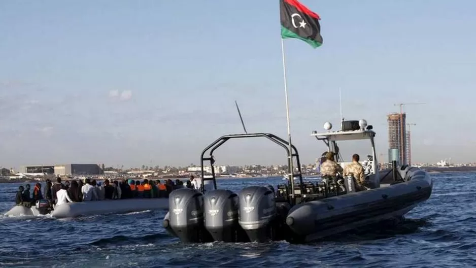 Buques militares en el Mediterr&aacute;neo. (V&iacute;a: Twitter)